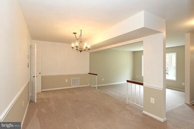 11551 Pine Cone Ct, Reston, VA 20191 - photo 3