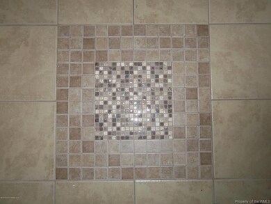 CERAMIC TILE IN FOYER ENTRY