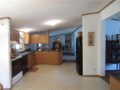 Kitchen. large eat in kitchen