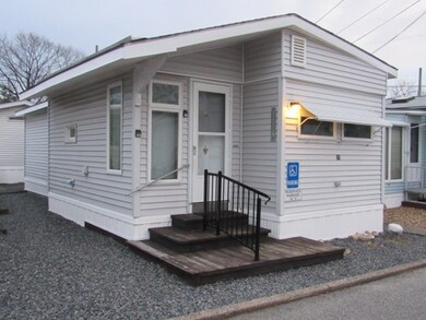 548 Kenyon Ave unit 19, Attleboro, MA 02703 - photo 2