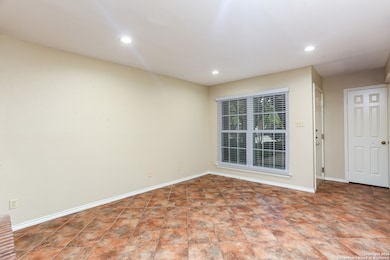 13130 Blanco Rd unit 301, San Antonio, TX 78216 - photo 5