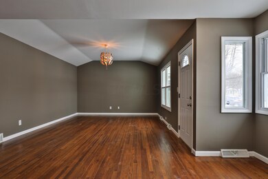 4482 Chandler Dr, Columbus, OH 43213 - photo 6