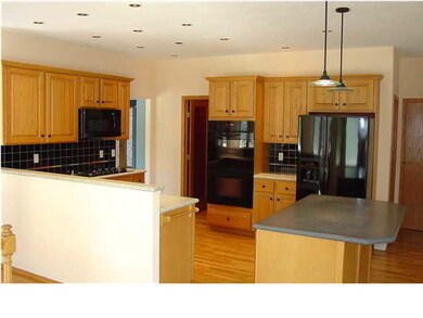 Kitchen with Gas cooktop