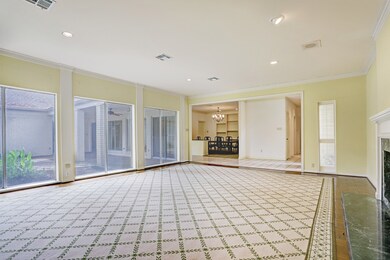 318 Vanderpool Ln, Houston, TX 77024 - photo 4