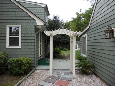 59 Hoffman Ave, Cranston, RI 02920 - photo 5