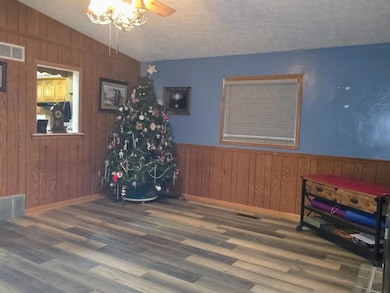 106 6th St, Durant, IA 52747 - photo 5