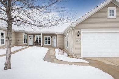 112 Northlight Way unit 53, Fitchburg, WI 53711 - photo 2