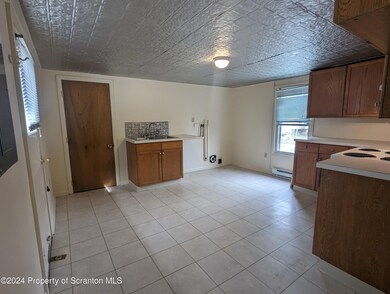 1045 N Irving Ave unit 2nd fl, Scranton, PA 18510 - photo 7