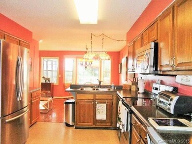 8 Briar Knoll Ct, Asheville, NC 28803 - photo 5