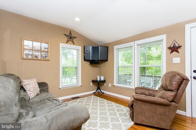 11218 Piedmont Dr, Fredericksburg, VA 22407 - photo 6