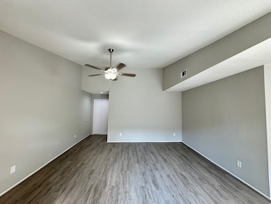 9707 Richmond Ave unit 98, Houston, TX 77042 - photo 4