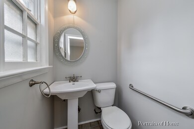 159 S Evanslawn Ave, Aurora, IL 60506 - photo 7