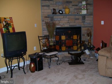 9142 Marlove Oaks Ln, Owings Mills, MD 21117 - photo 7