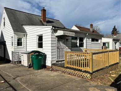 5211 Henry St, Maple Heights, OH 44137 - photo 3