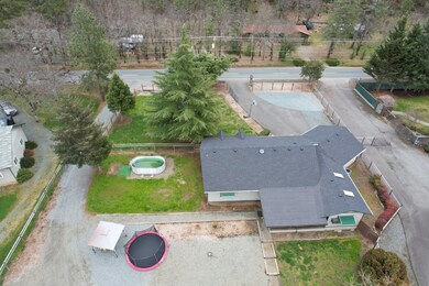 1340 Pleasant Valley Rd, Merlin, OR 97532 - photo 4