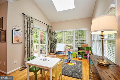 11409 Heritage Oak Ct, Reston, VA 20194 - photo 6