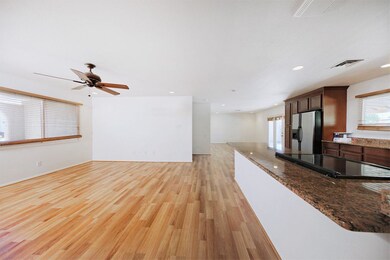 3922N87thPl2-004