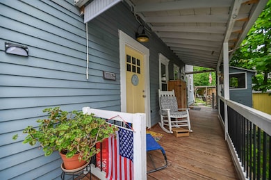 Entry to unit 4