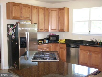 7219 Autumn Blaze Ct, Clinton, MD 20735 - photo 5