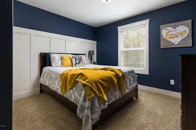 14700 Mayberry Dr-16