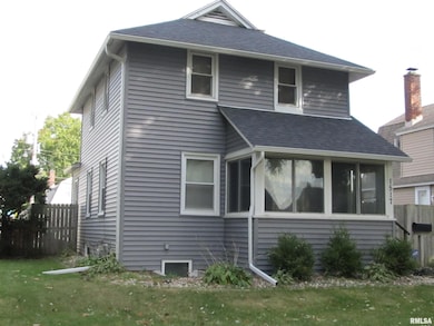 1517 40th St, Rock Island, IL 61201 - photo 2