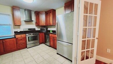 104 Russell St unit 2, Quincy, MA 02171 - photo 4