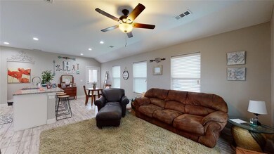 721 W Texas St, Denison, TX 75020 - photo 2