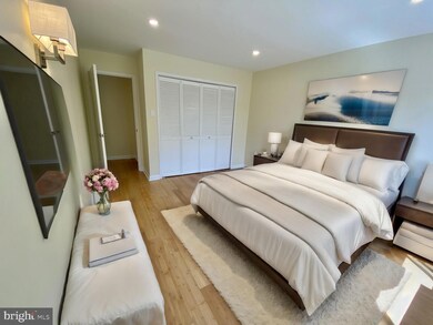 2711 Ordway St NW unit 302, Washington, DC 20008 - photo 5