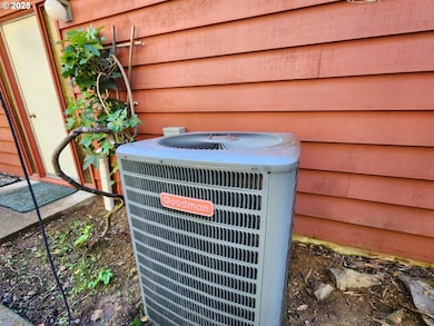 24763 Sturtevant Dr, Veneta, OR 97487 - photo 6