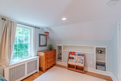 618 Dennett St, Portsmouth, NH 03801 - photo 6