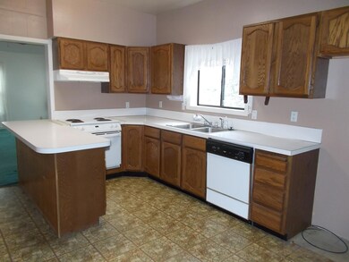 377 S E St, Lakeview, OR 97630 - photo 3