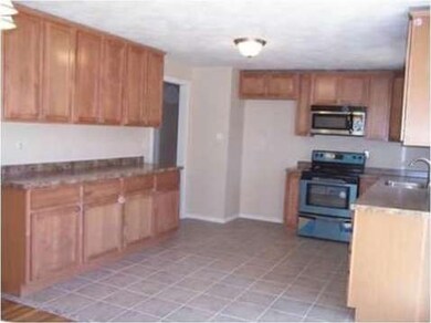 64 Orchard St, South Grafton, MA 01560 - photo 3