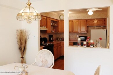 10 Croft Ct, Staten Island, NY 10306 - photo 4