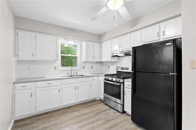 1119 Bundy St, Des Moines, IA 50315 - photo 6