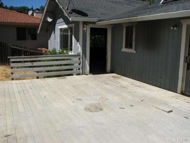 Deck. Do NOT walk on it. Not SAFE!