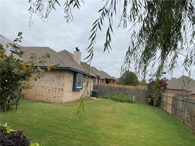 2516 SE 11th St, Moore, OK 73160 - photo 4