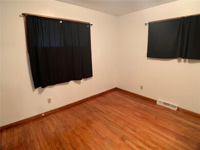208 Parmer Dr, Des Moines, IA 50315 - photo 7