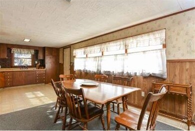 95 Pleasant St, Rockland, MA 02370 - photo 5