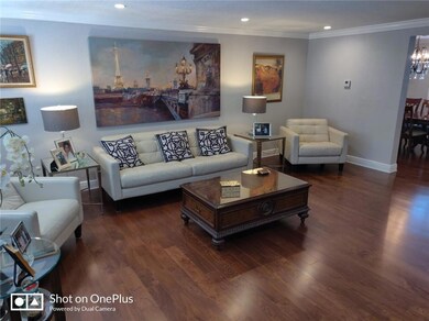 329 SE 3 St unit 501T, Hallandale, FL 33009 - photo 3