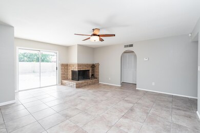 917 W Kiowa Ave, Mesa, AZ 85210 - photo 5