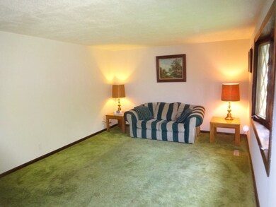 135 Ensenada Dr, Carpentersville, IL 60110 - photo 7