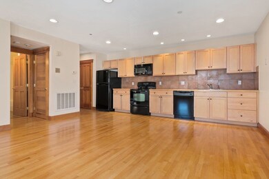 50 Maple St unit 6, Danvers, MA 01923 - photo 5
