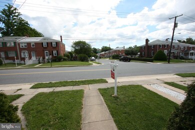 8632 Oakleigh Rd, Parkville, MD 21234 - photo 3