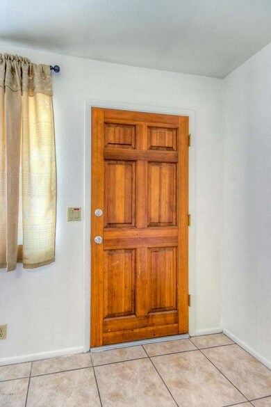Living Room (1)