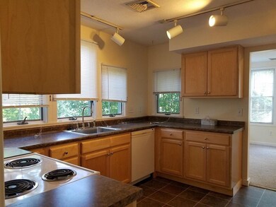 2 Amity Place, Amherst, MA 01002 - photo 7