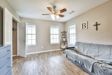 9401 Oak Bend Ct, Cleveland, TX 77328 - photo 6