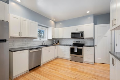 94 W 17th St, Holland, MI 49423 - photo 4