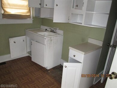 404 Wenzel St, Sturgis, MI 49091 - photo 3