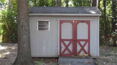 4807 Black Oak Rd, North Chesterfield, VA 23237 - photo 3