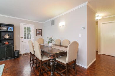 102 Valley Rd., #24 Dining area